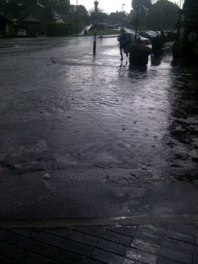 Rain causes flooding in Crosspool