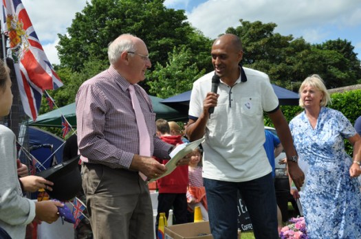 Ian Hague receives the award from Damian JohnsonIan Hague receives the award from Damian Johnson